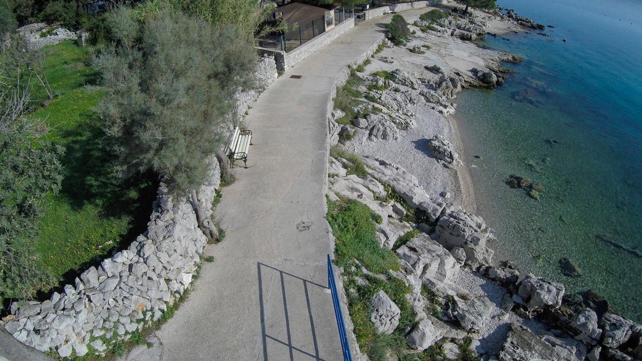 Apartments Del Sole Nerezine Bagian luar foto